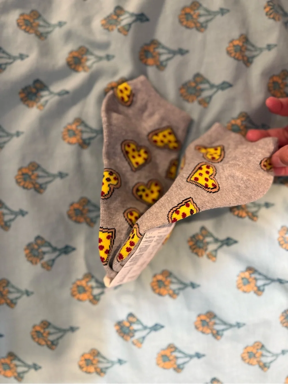 Forever 21 Gray Ankle Socks with Yellow Pizza-Heart Print